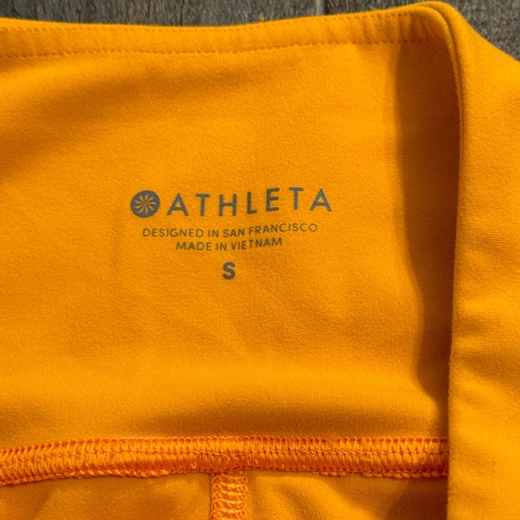 Women's Athleta Leggings with pockets - Picture 4 of 5